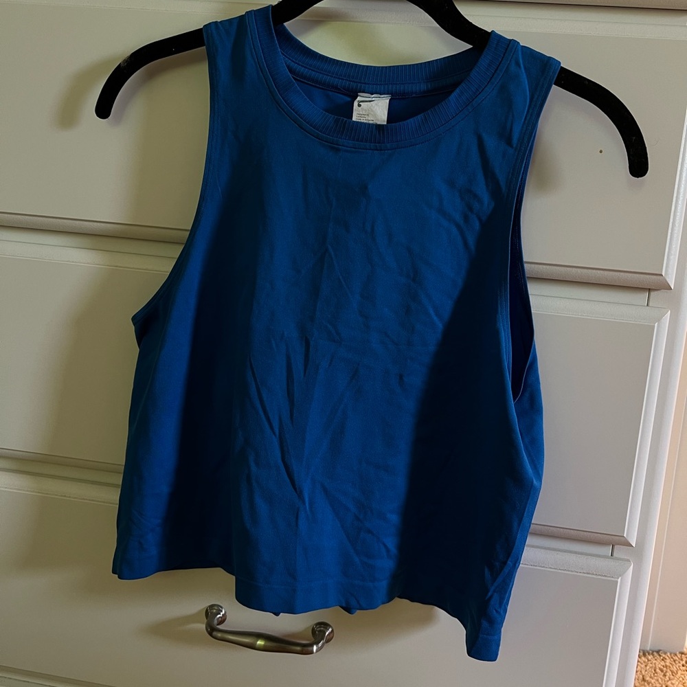 Fabletics Blue Crop Workout Tank; size XS